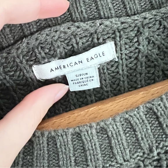 American Eagle Army Green Knit Sweater - Picture 4 of 4